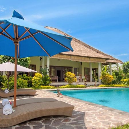 Absolute Beach Front Villa Уме-Аньяр Экстерьер фото