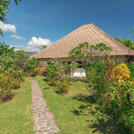 Absolute Beach Front Villa Уме-Аньяр Экстерьер фото